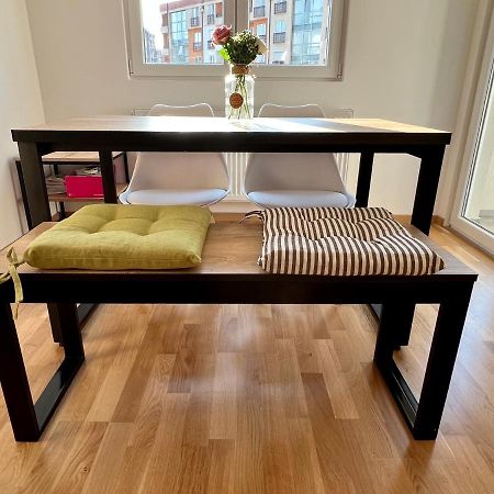 Sara'S Apartment Cozy And Close To Center With Private Parking سكوبجي المظهر الخارجي الصورة